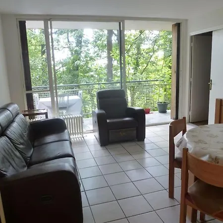 Apartment Spacious Condo, Serenity