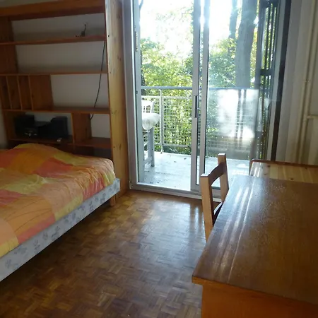 アパート Spacious Condo, Serenity パレゾー